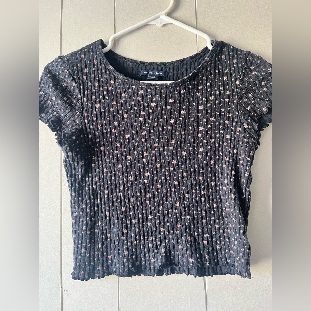 American Eagle Outfitters Black Ribbed Short Sleeve Floral Top Size Small - Picture 2 of 7